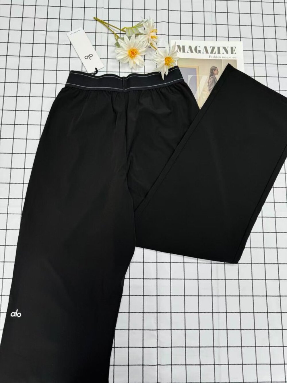 🖤 NWT Alo Yoga Suit Up Trouser Black 30" Inseam Effortless Wide Leg Pant - Picture 3 of 8